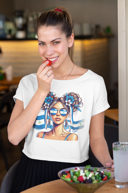Top Crop-Diseño Mujer Nica Lentes y Bandera